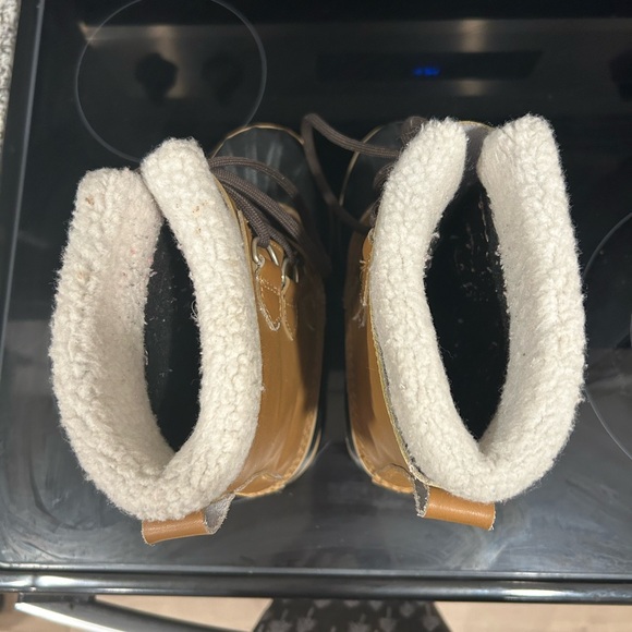 Sorel waterproof boots- size 5. 
Style number:  Y1443-259 - Picture 3 of 5